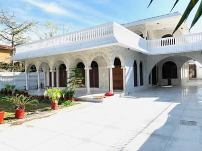 VERY BRIGHT FULL HOUSE FOR RENT IN F-6