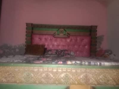 bed without mattress