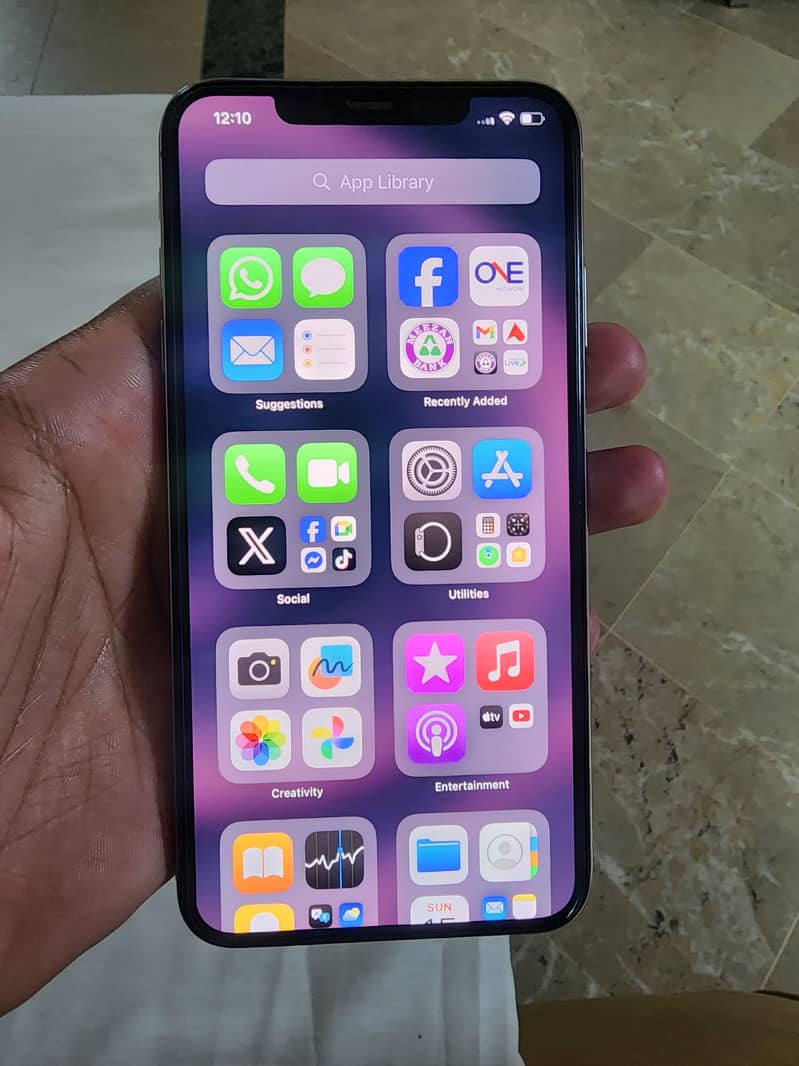 iphone XS max 4