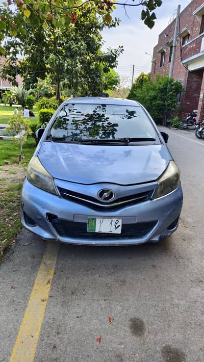 Toyota Vitz 2013/2016 – 1000cc