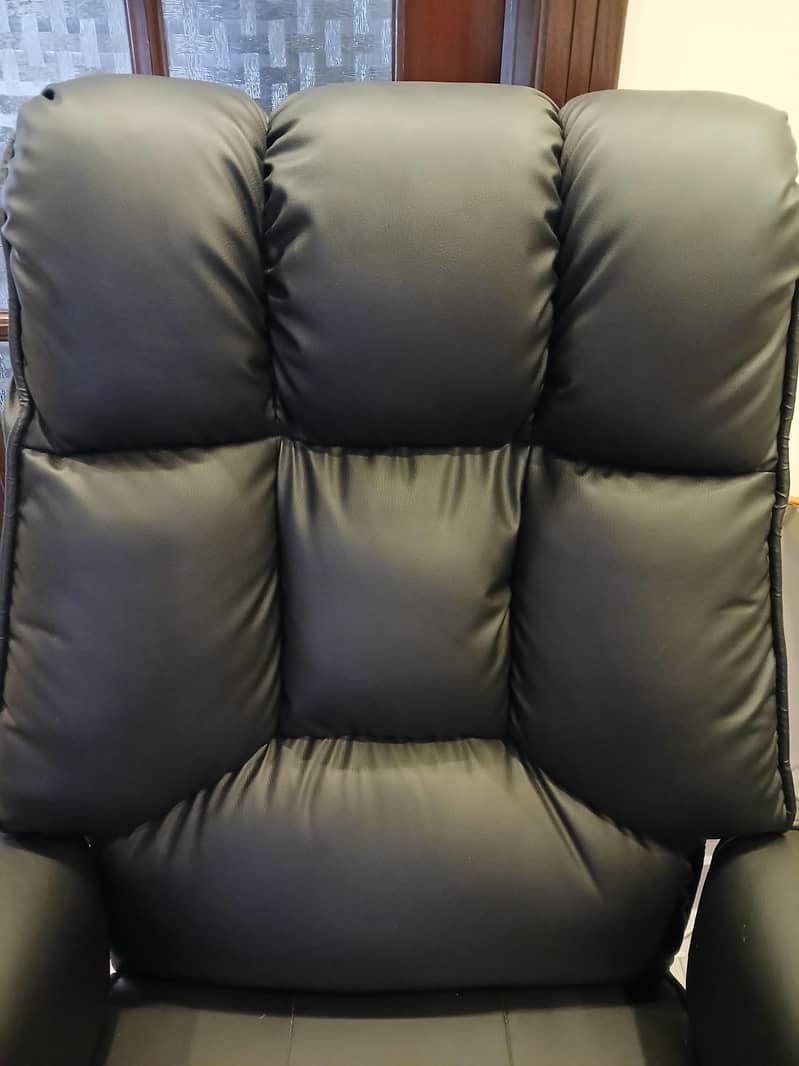 Executive Office Chair 3