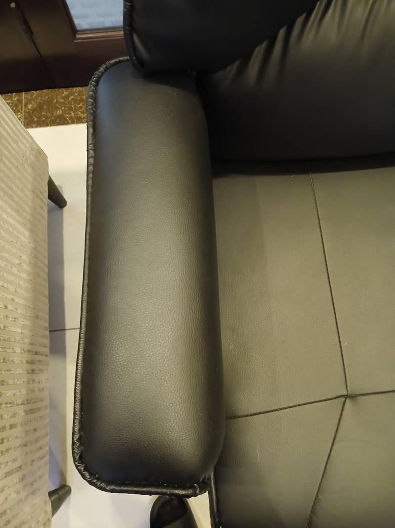Executive Office Chair 4