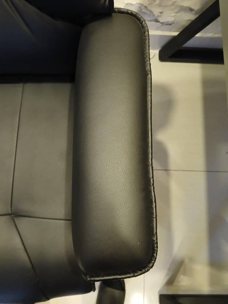 Executive Office Chair 5