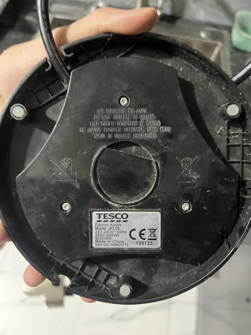 TESCO ORIGINAL KETTLE 1
