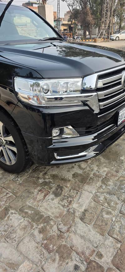 fresh import all document are with us the car is bumper to bumper geni