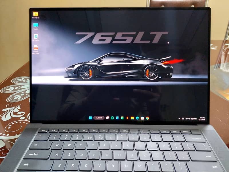 Dell Precision 5570 10