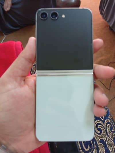 Samsung galaxy z flip 5