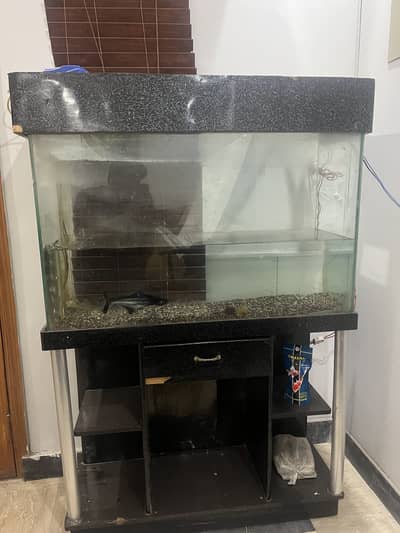 Aquarium tank 2ft high 3 width