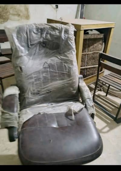 office chairs  available  ha