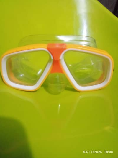 kids swimming goggles