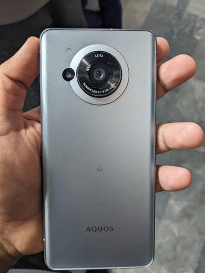 Aquos R7       ( 03134281398 )