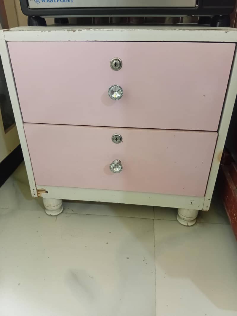 Single/bed/for/sale/and/sidetable 1