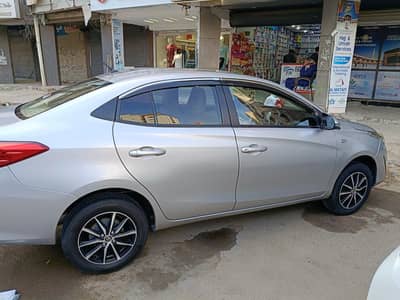 Toyota Yaris Ativ  2021-22