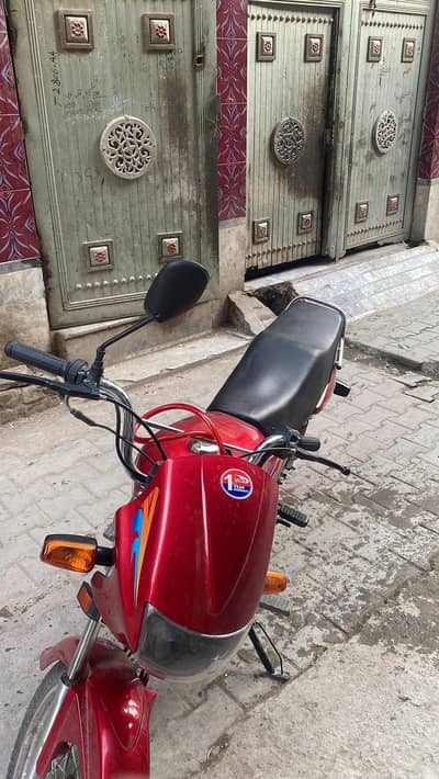 United 100cc Urgent sell