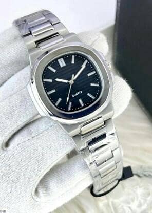 Men's Square Quartz Watch Steel Chain Strap Black Dial