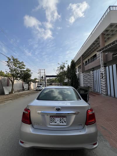 Toyota corolla axio hybrid 1.5