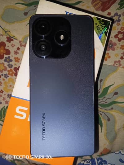 I'm selling my Tecno mobile