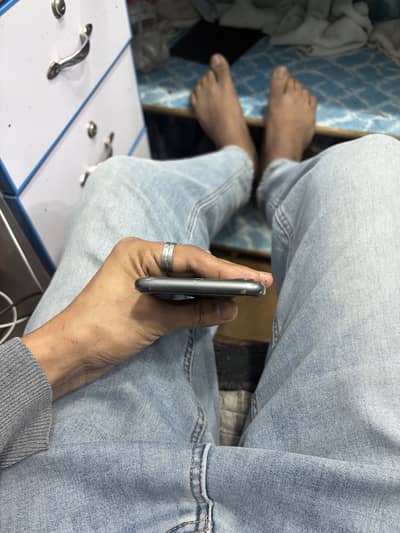 IPhone 11 factory unlock 64GB