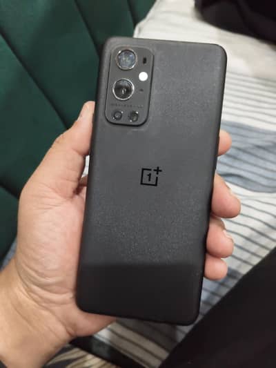 1 plus 9 pro black color