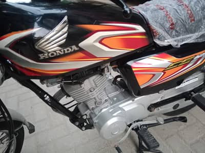 Honda 125 Hyderabad number 22 model