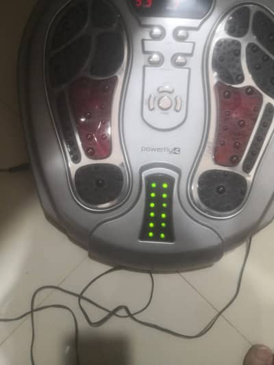 Body massager, shaking machine
