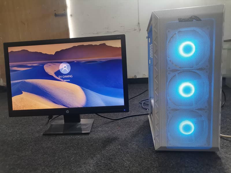 Complete Gaming PC Setup 0