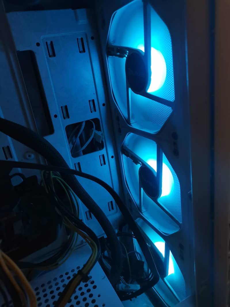 Complete Gaming PC Setup 4