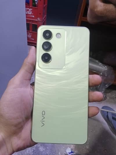 vivo y100