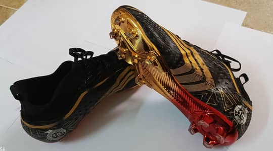 *Wejiess Golden Studs Football Boots – Size 42, Brand New