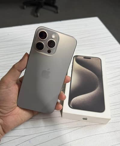 15 pro max 100Health 256gb JV CANADIAN model with sim time