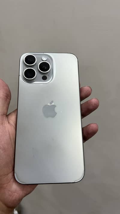 iPhone 15 Pro Max 256 GB - Factory Unlock