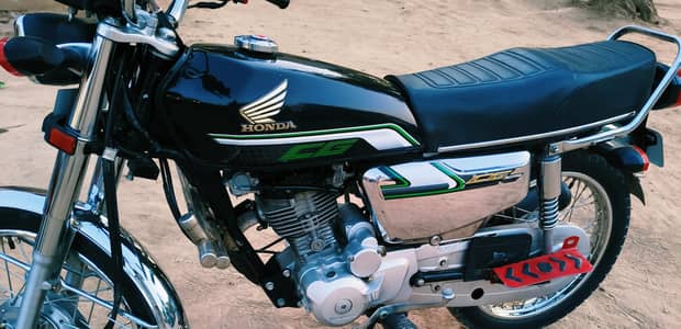 HondaCG125 Special Edition 2023 Self Start Lush Condition 10/10