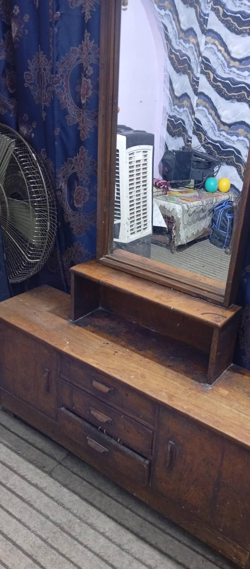 dressing table + mini table 0