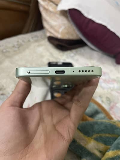 8 256 redmi note 13 10/10 condition with box