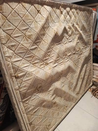 memory foam 8 inch 78 x 72 king size mattress good condition