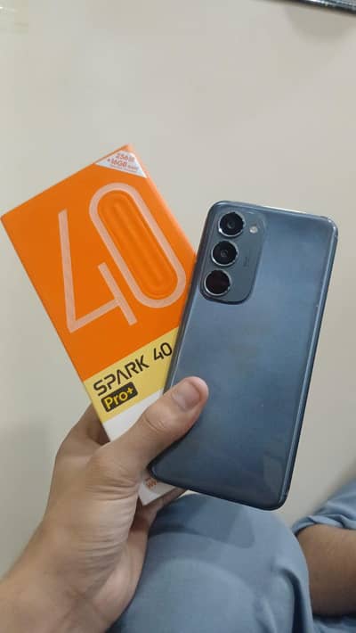 16 / 256 Sparke 40 pro +  3 mouthe use