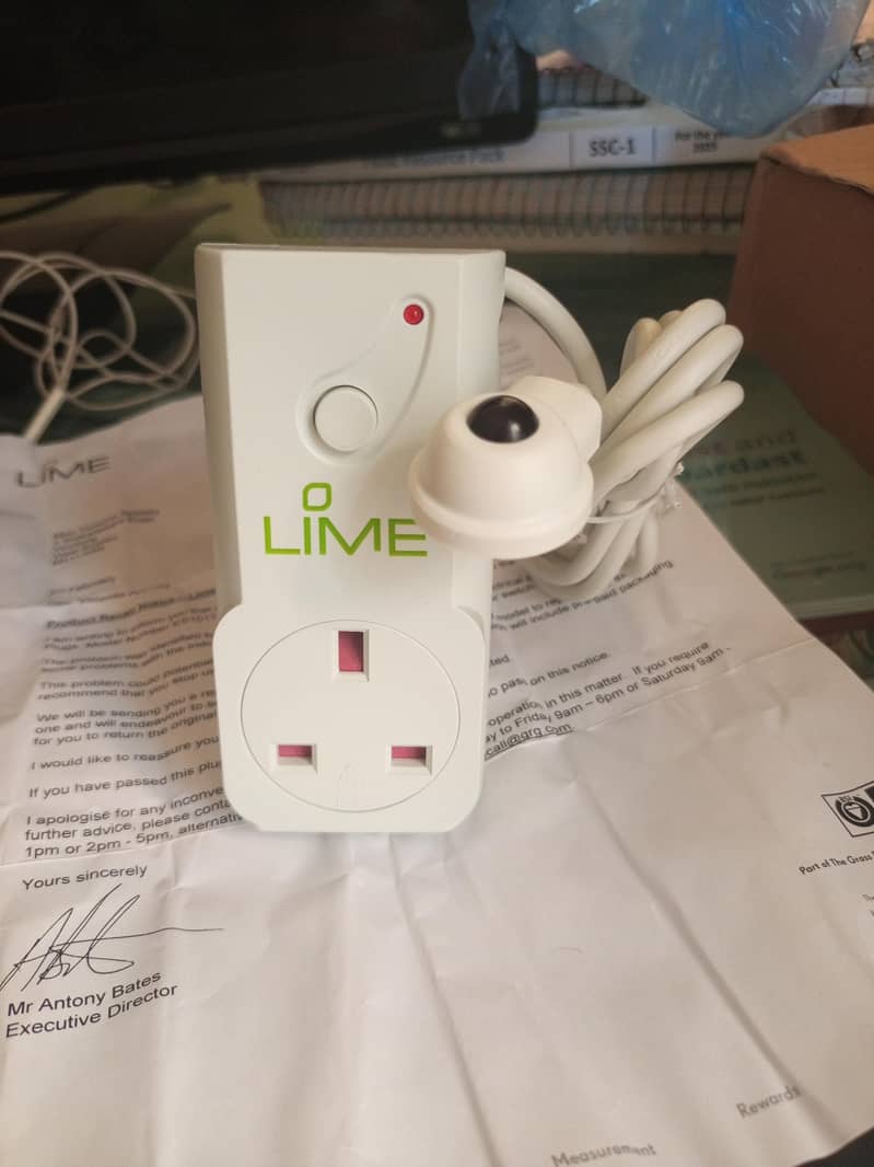 LIME  Energy Saving Plug 0