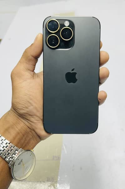 iPhone 14 Pro Max – Smooth & Scratchless