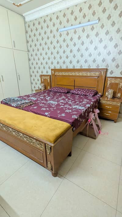 Double Bed dressing with saitty  & 2 chairs