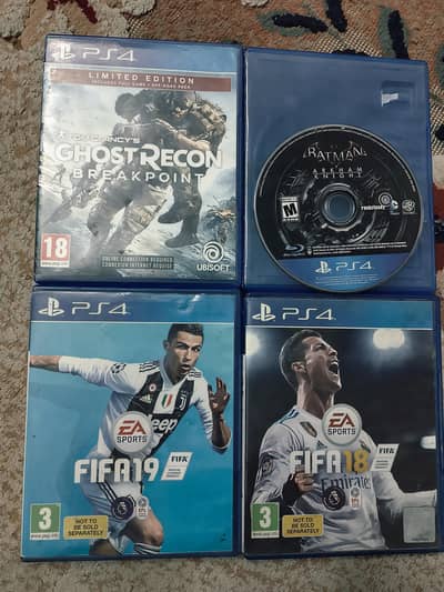 PS4.  Games availables good condition