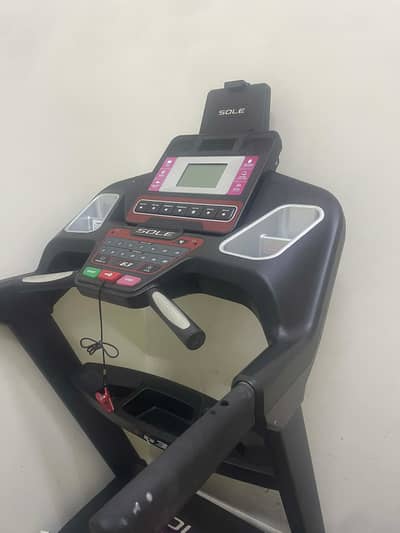 Treadmill/ gym /fitness /Sole F63