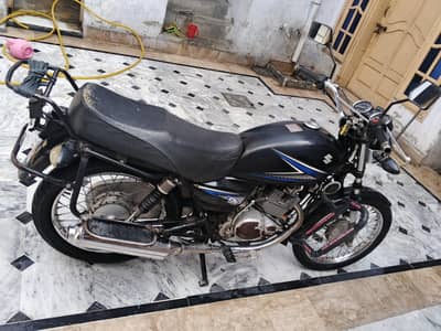 Suzuki 150 GS 150 2013 model in good condition