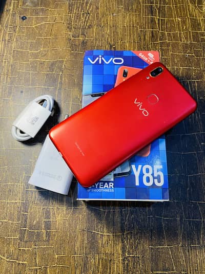 Vivo Y85 4/64 With Box and Charger