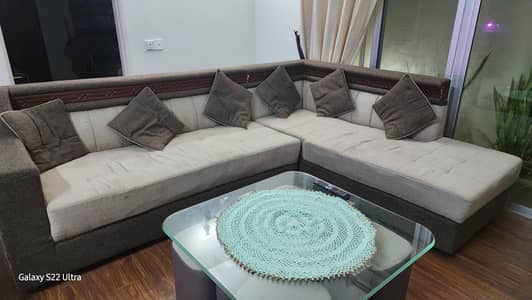 L-Shape Sofa Set with center table – Comfortable & Well Maintained