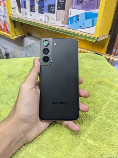 SAMSUNG S22 | 8GB RAM | 128GB Storage
