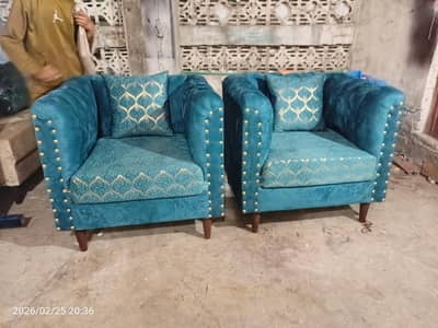 humare yaha har kisam ke sofe bed tyar kiya jate hai