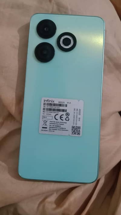 :Infinix:SMART:8)4+64 memory price:15000: WhatsApp 03302431565