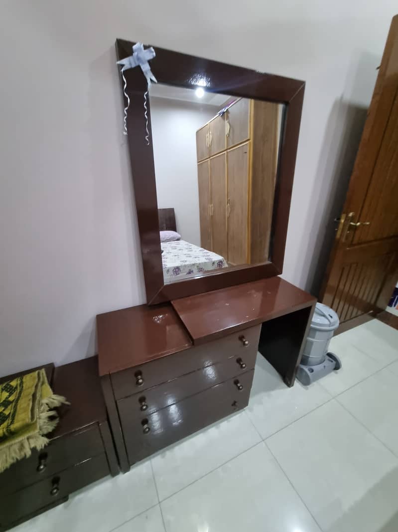 Solid wood bed set 0