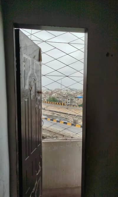 Flat for sale at liaqtabad B1 area near muhammadi sweets