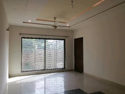 Get A 10 Marla House For sale In Askari 11